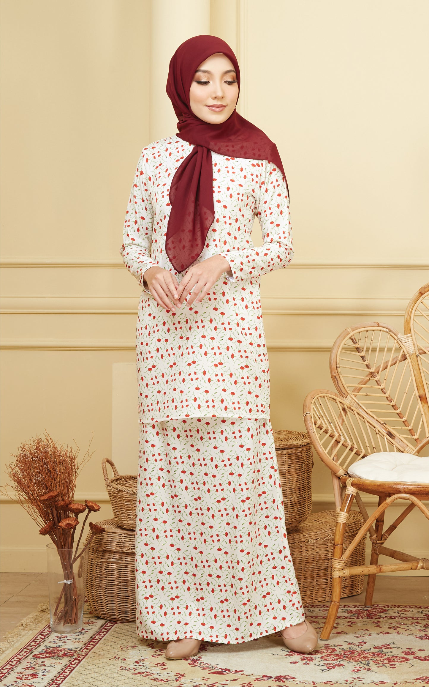 Kurung Modern Camelia in Carnation Red