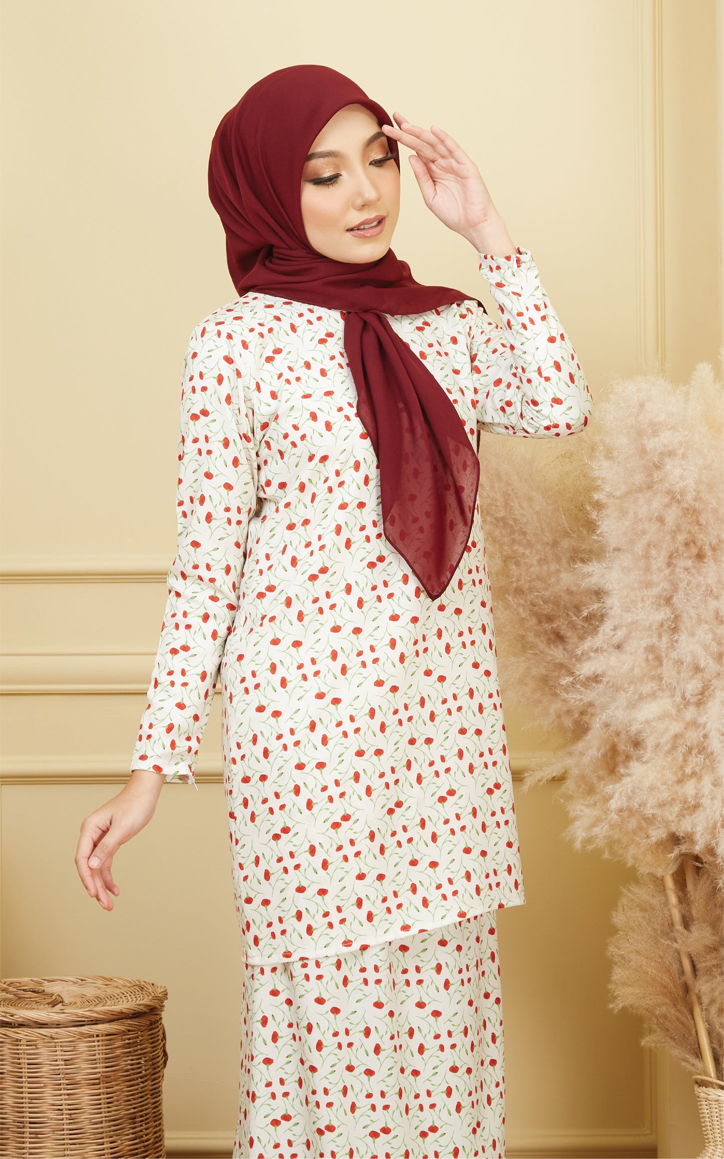 Kurung Modern Camelia in Carnation Red