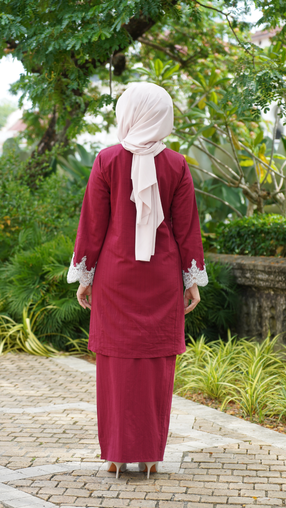 Kurung Dewi - Currant Maroon